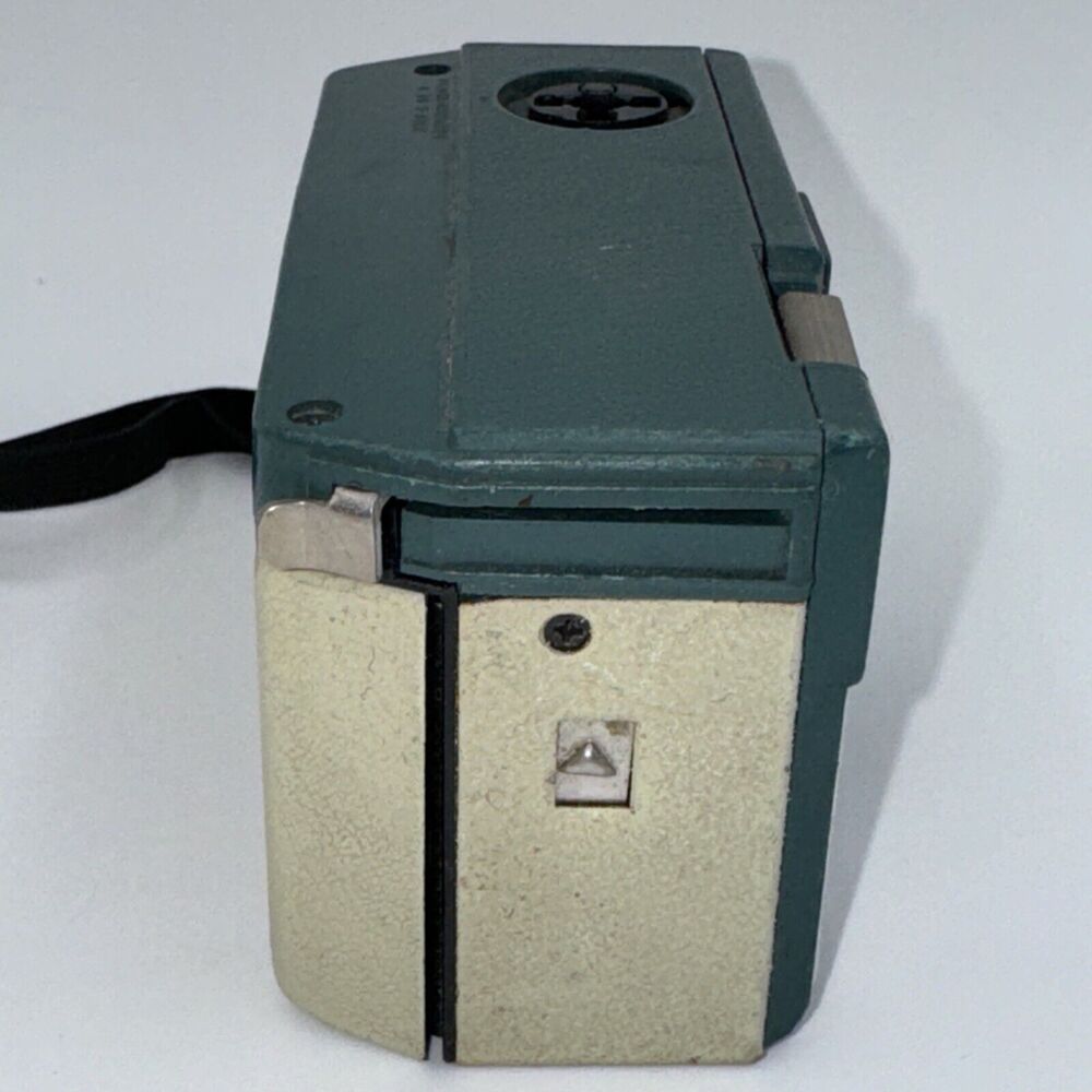 VTG Kodak Hawkeye Instamatic R4 126 Camera untested Untested/ Parts. Read Flashs - Picture 4 of 14